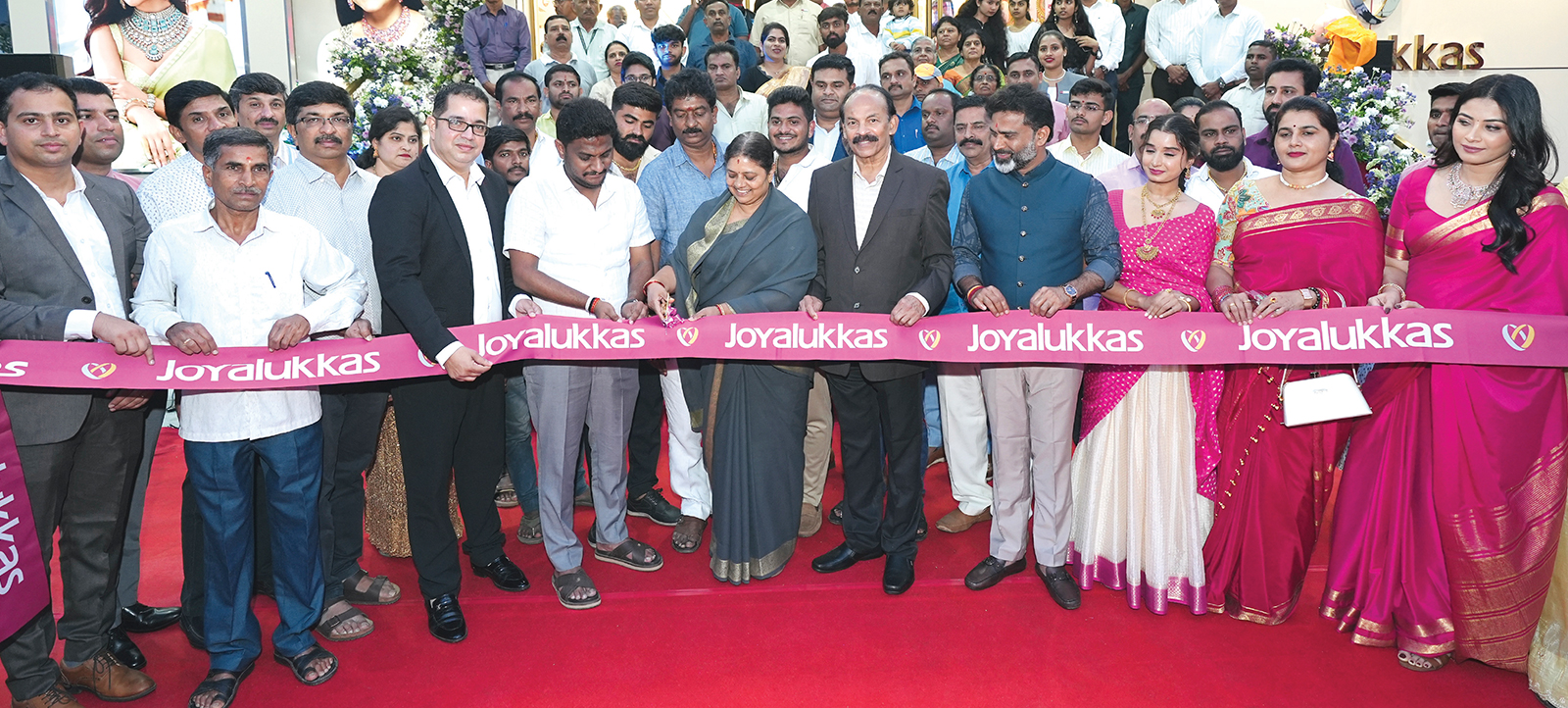 Joyalukkas Reopens Luxurious New Showroom In Hassan